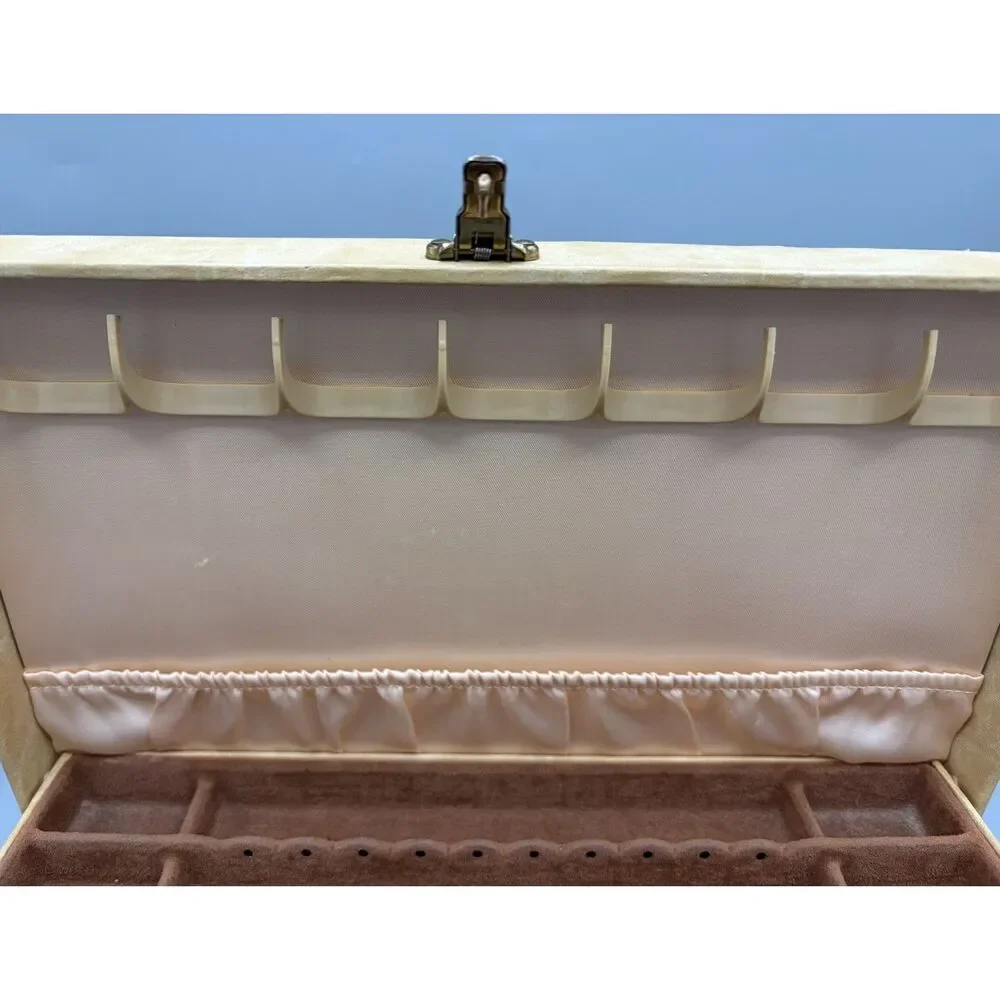 Vintage 1960s Mid-Century Old Hollywood Look Jewelry Box Beige and Gold